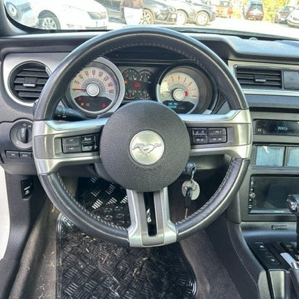 Ford Mustang V6 CoupÃ©  305 CV