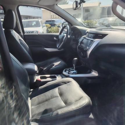 Nissan Navara 2.3 dCi 190 CV 7AT 4WD Double Cab N-Guard