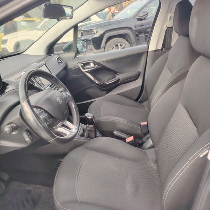 Peugeot 208 PureTech 82 5p. GPL Active - NEOPATENTATI - GPL
