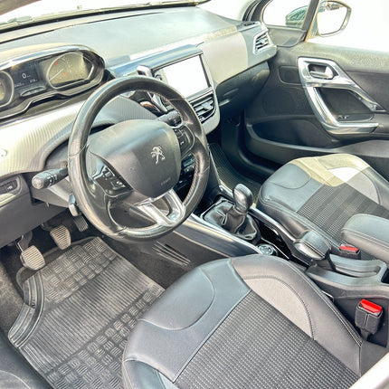 Peugeot 2008 1.6 e-HDi 92 CV Stop&Start Allure