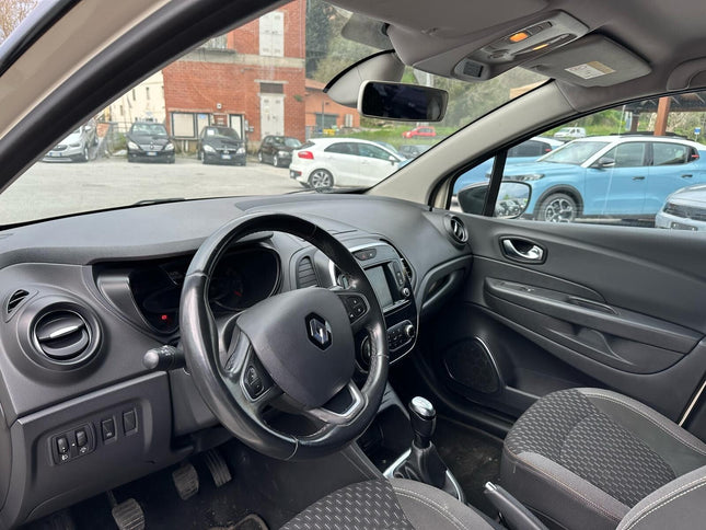 Renault Captur TCe 12V 90 CV Start&Stop Energy Bose perfette condizioni , grazia 12 mesi europea
