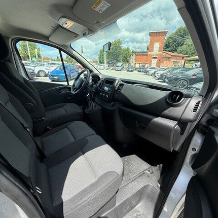 Renault Trafic T27 2.0 dCi 120CV PC-TN Zen 9 POSTI