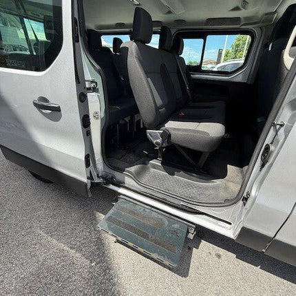 Renault Trafic T27 2.0 dCi 120CV PC-TN Zen 9 POSTI