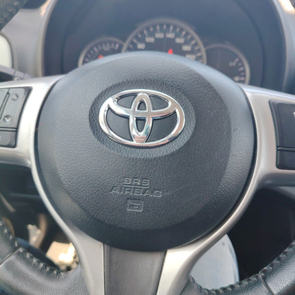 Toyota Yaris 1.5 Hybrid 5 porte Lounge Più - NEOPATENTATO