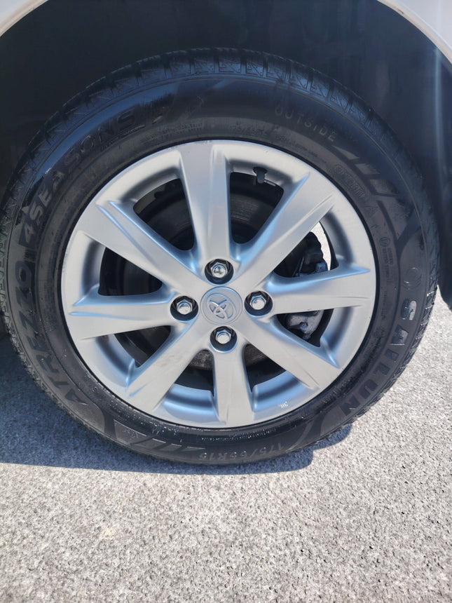 Toyota Yaris 1.5 Hybrid 5 porte Lounge Più - NEOPATENTATO