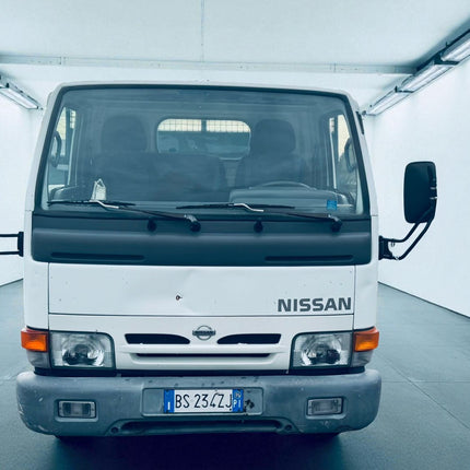 Nissan Cabstar 3.0 – 2001 – Ribaltabile Trilaterale – Usato Affidabile