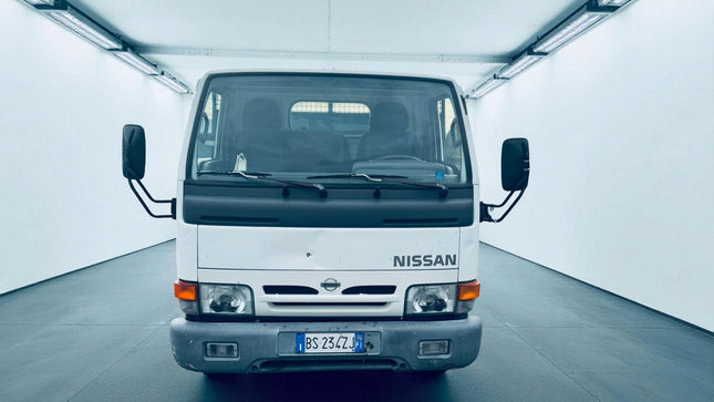 Nissan Cabstar 3.0 – 2001 – Ribaltabile Trilaterale – Usato Affidabile