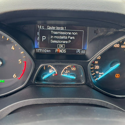 Ford Kuga 1.5 TDCI 120 CV S&S 2WD ST-Line