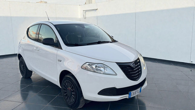 Lancia Ypsilon 0.9 TwinAir 85 CV 5 porte S&S Gold
