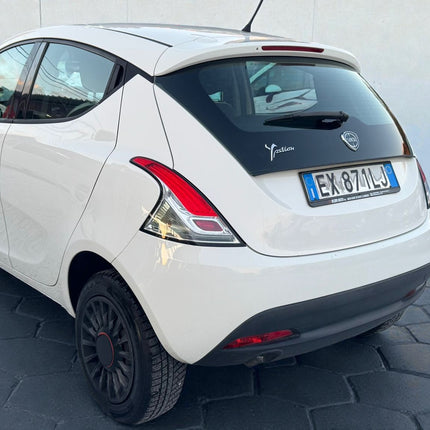 Lancia Ypsilon 0.9 TwinAir 85 CV 5 porte S&S Gold