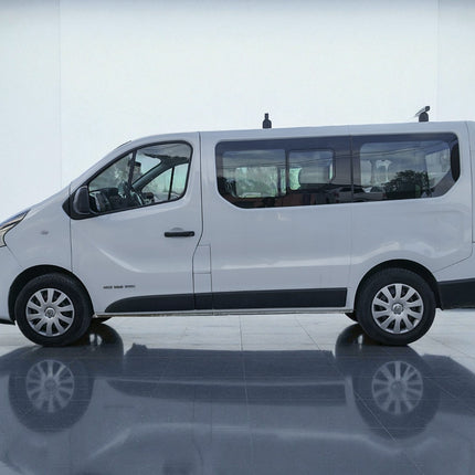 Renault Trafic 1.6 dCi 125 CV Intens – 9 POSTI