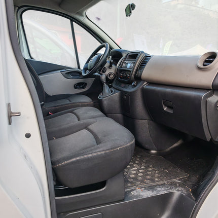 Renault Trafic 1.6 dCi 125 CV Intens – 9 POSTI