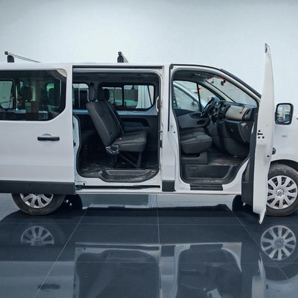 Renault Trafic 1.6 dCi 125 CV Intens – 9 POSTI