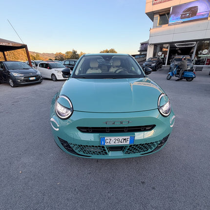 Fiat 600 Hybrid 145 CV DCT MHEV La Prima