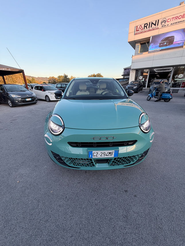 Fiat 600 Hybrid 145 CV DCT MHEV La Prima