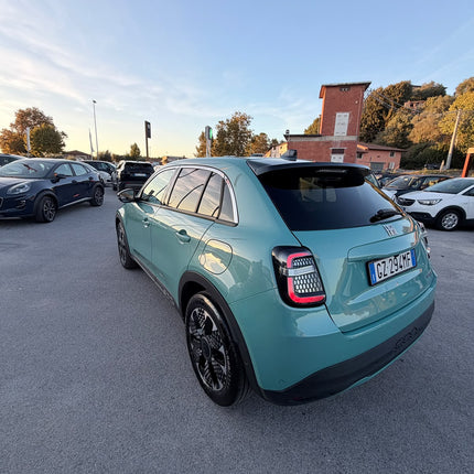 Fiat 600 Hybrid 145 CV DCT MHEV La Prima