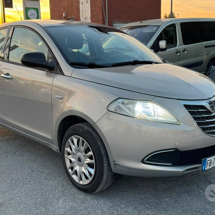 Lancia Ypsilon 0.9 TwinAir 85 CV 5 porte