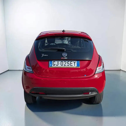 Lancia Ypsilon IDEALE PER NEO PATENTATI