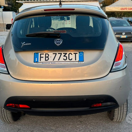 Lancia Ypsilon 0.9 TwinAir 85 CV 5 porte