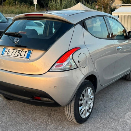 Lancia Ypsilon 0.9 TwinAir 85 CV 5 porte
