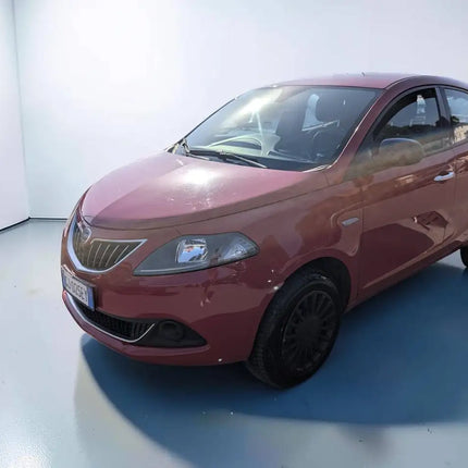 Lancia Ypsilon IDEALE PER NEO PATENTATI