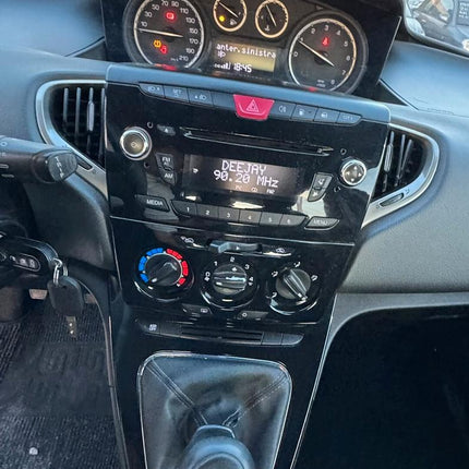 Lancia Ypsilon 0.9 TwinAir 85 CV 5 porte