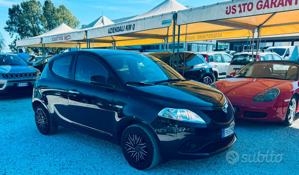 Lancia Ypsilon 1.2 69 CV 5 porte S&amp;S Platinum