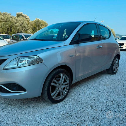 Lancia Ypsilon 1.2 69 CV 5 porte Gold
