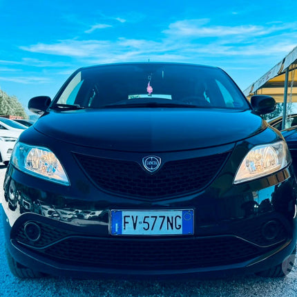 Lancia Ypsilon 1.2 69 CV 5 porte S&amp;S Platinum