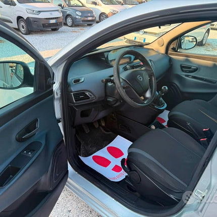 Lancia Ypsilon 1.2 69 CV 5 porte Gold