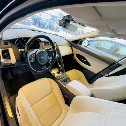 Jaguar E-Pace 2.0D 180 CV AWD aut. HSE