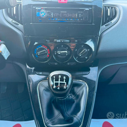 Lancia Ypsilon 1.2 69 CV 5 porte Gold